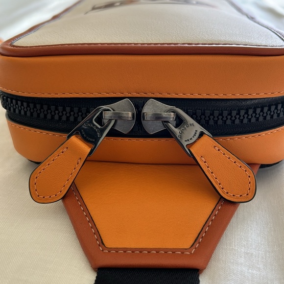 Sullivan Pack With Coach Stamp - Picture 9 of 10